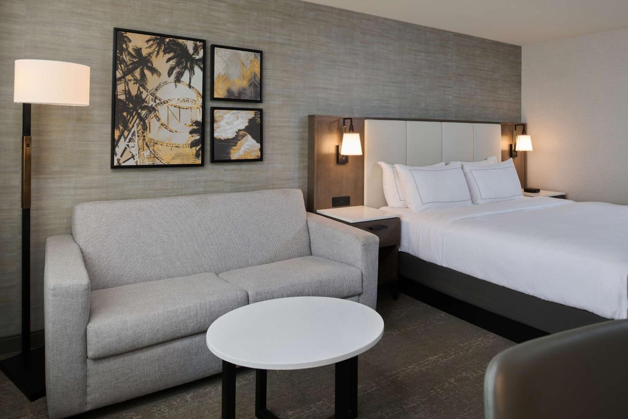 מלון Doubletree By Hilton בואנה פארק מראה חיצוני תמונה