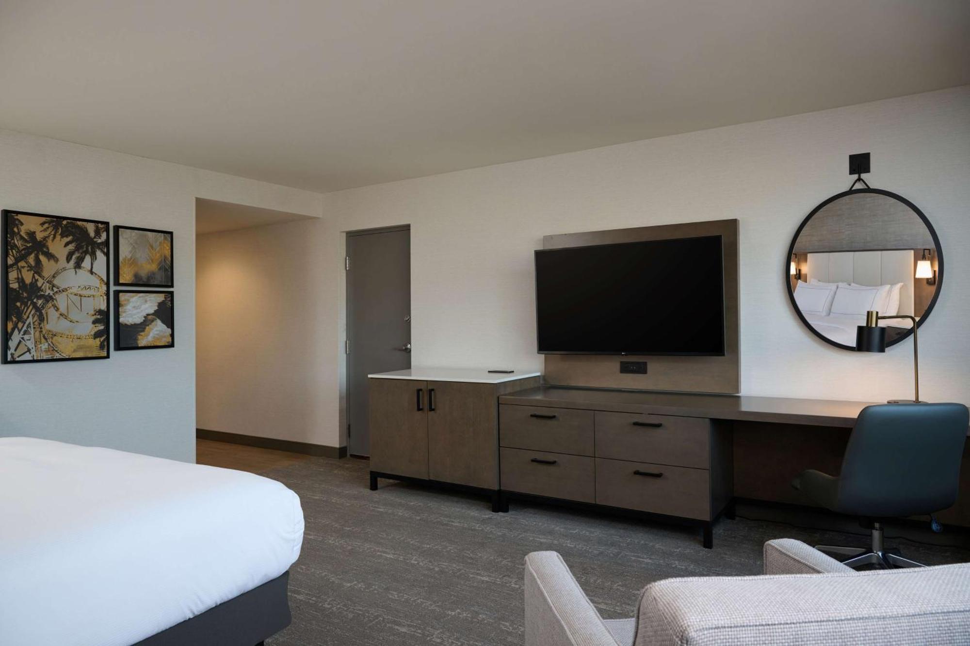 מלון Doubletree By Hilton בואנה פארק מראה חיצוני תמונה